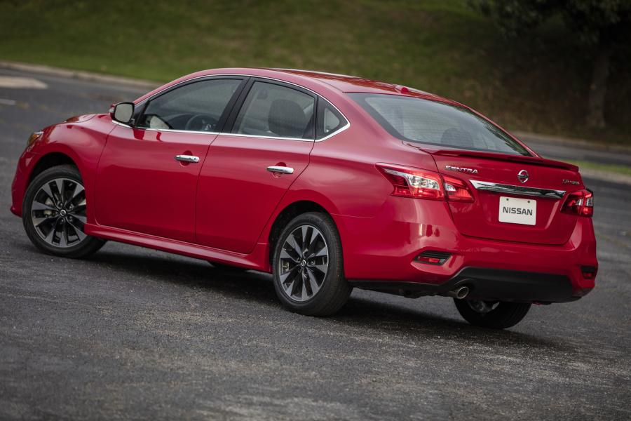  Nissan Sentra SR Turbo (B17) 2016 года  (фото 15 из 44)